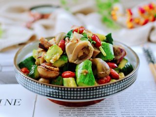 15、温拌海螺,酸辣鲜美可口的温拌海螺就做好了,下饭又下酒,好吃到爆。