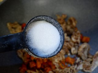 12、香酥辣鱿鱼,加少许白糖