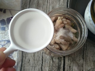 14、泡椒凤爪,一大勺白醋