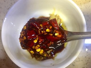 12、#年味儿#开胃爽口菜拌花藕,有辣椒节的辣椒油