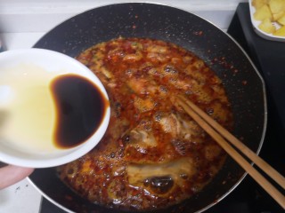 18、魔芋烧鸭,加适量生抽