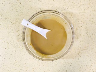 14、麻酱凉面,搅拌均匀，就是美味的麻酱