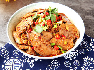 14、凉拌猪舌,味道鲜香，超级下饭更下酒。