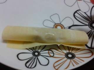 5、芋头糖果,然后包裹好。