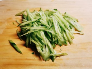 8、麻辣魔芋,改刀切丝