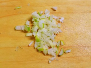 12、麻辣魔芋,葱切碎