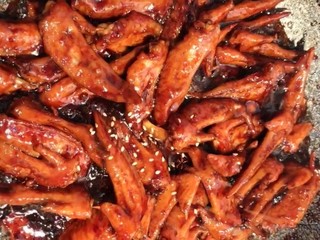 7、可乐鸡翅尖,大火收汁即可