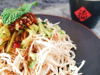 15、手撕鸡胸肉,最后来个特写