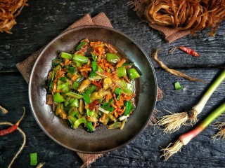 30、辣出天际的辣炒腊鸭肠,小酒一杯，香辣腊鸭肠开吃吧！