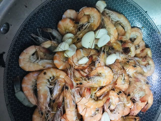 12、彩椒椒盐虾,大蒜忘记放了