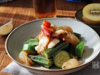 15、捞汁北极贝,15、&nbsp;这样一份好吃的捞汁北极贝就做好了。