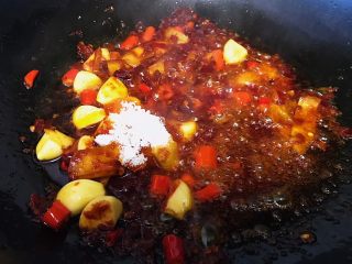 8、下酒神器:麻辣牛板筋,加入白砂糖