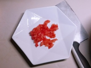 6、豇豆酿鸡蓉,番茄切小丁