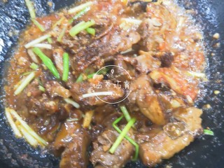 17、茄汁香辣板鸭（潮汕炒鸭脯）,翻炒均匀，就可以出锅啦！