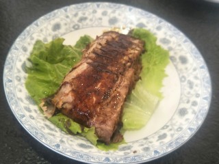 21、“英雄套餐”—下酒菜酱牛肉,淋上酱汁。就完成啦。