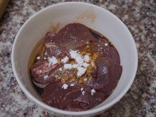 7、青椒炒猪肝,还有少许淀粉