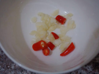 14、青椒炒猪肝,少许红米椒