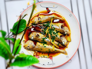 15、清蒸小黄鱼,小黄鱼就可以上桌啦！！！