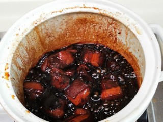 14、十年陈皮扣肉（回味无穷）,大火收汁到浓稠有胶质感。