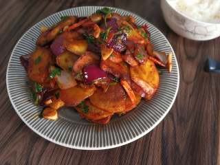 17、干锅土豆片,装盘