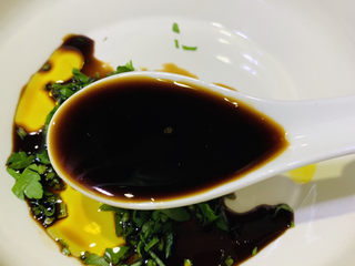 11、凉拌猪肚丝,加酱油；