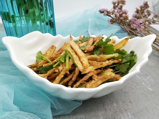 14、炝薯条,朋友聚餐,来上这么一盘,也是不错的!