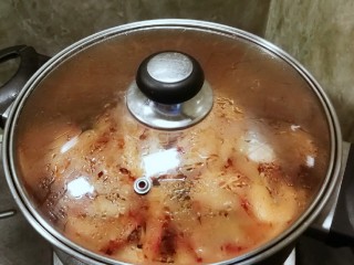 13、无水椒味虾,继续盖上盖子  3分钟