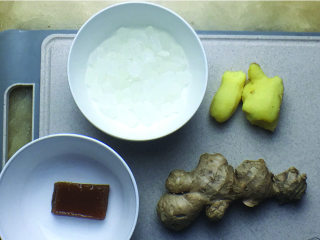 1、猪脚醋,准备冰糖, 红糖, 老姜