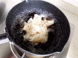 17、夏日清爽大拌菜,一起再煮两分钟