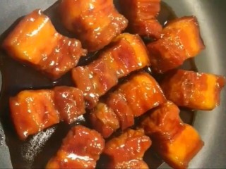 11、红烧肉,最后大火收汁即可，红烧肉做好