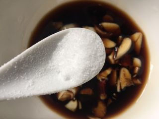 13、醋泡花生米,少许盐