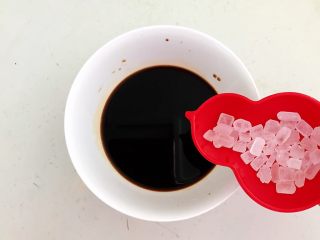 9、私房菜 密制酸辣鸡爪,加入冰糖