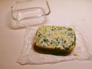 14、蛋香鸡肉菠菜糕,蒸好了  稍稍凉凉 切成块即食