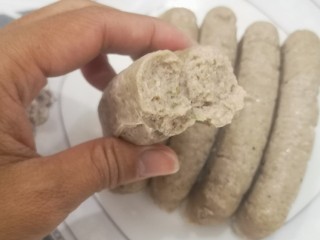 18、宝宝香肠,香肠对折来个近照