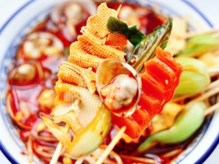 19、海鲜蔬菜冷串串,一口一串停不下来。