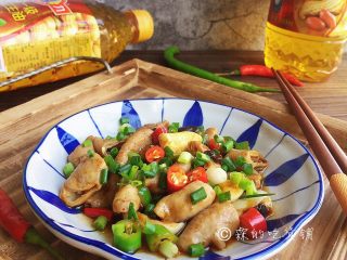 14、拍蒜豉香蒸大肠,完成。