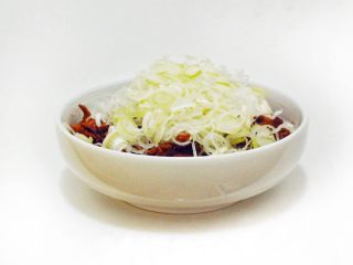 21、浅草鸡肝丼,最后放上挤干水分的葱花，完成。米饭和面吸了汤汁，超级美味。