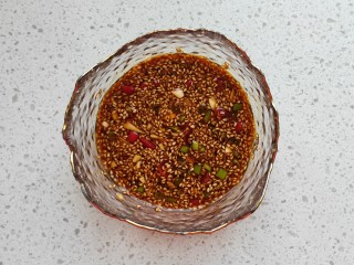 15、手撕鸡胸肉,搅拌均匀