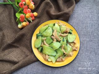 11、板筋炒青瓜,完成