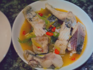 10、焖煮草鱼????,这样就可以起锅啦~