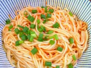 5、番茄酱拌面条,成品图