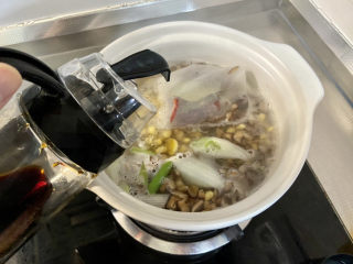 18、酱黄豆,两汤匙生抽