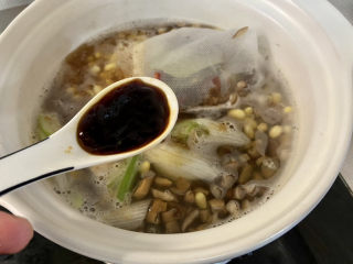 19、酱黄豆,一汤匙蚝油