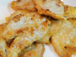 8、茄汁猪扒【酸甜可口，肉质嫩滑，百吃不厌】,香香脆脆的，还渗透出诱人的肉汁。