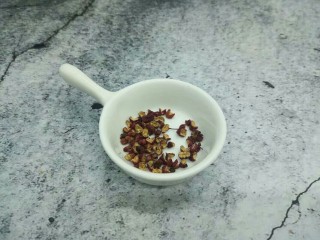 5、下酒菜【酱爆螺蛳】,花椒可以多放一点