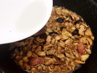 14、荷香糯米鸡,淋上一些水淀粉