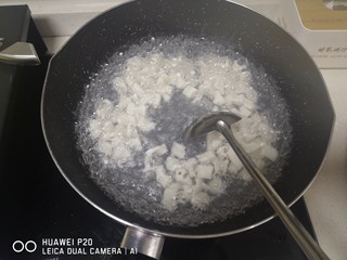 10、糖醋莲藕,焯1分钟