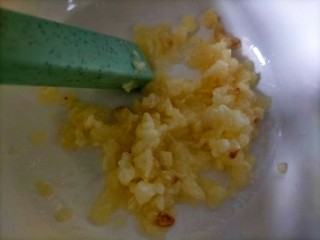 6、凉拌千张,捣碎