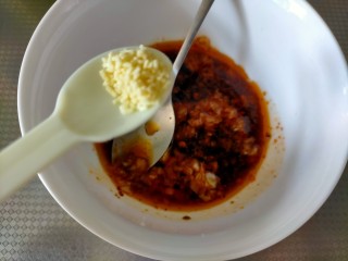 12、凉拌千张,鸡精少许