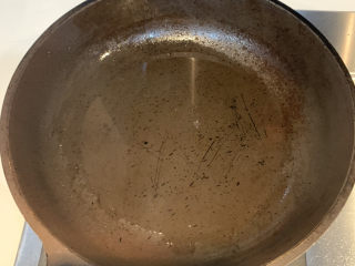 9、电饭煲沙姜鸡,冷锅热油